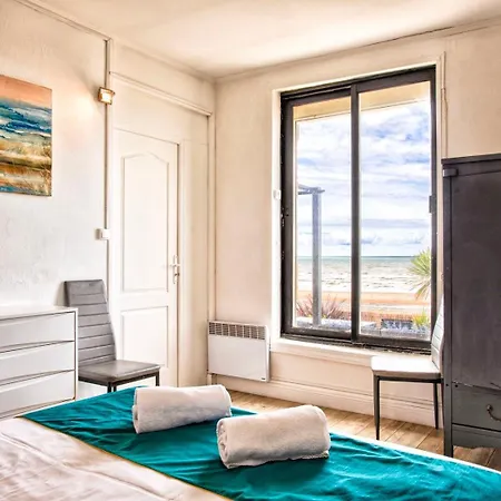 Apartment La Les Comores - Les Pieds Dans L'eau Villers-sur-Mer